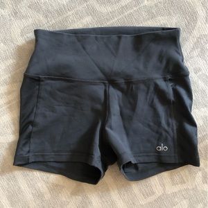 Alo short shorts!